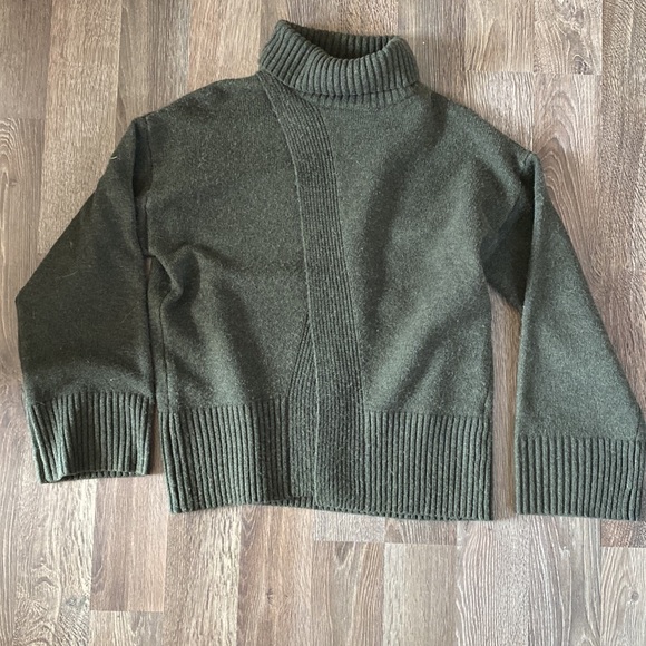 4th & Reckless Green Sweater NWOT - Picture 5 of 8